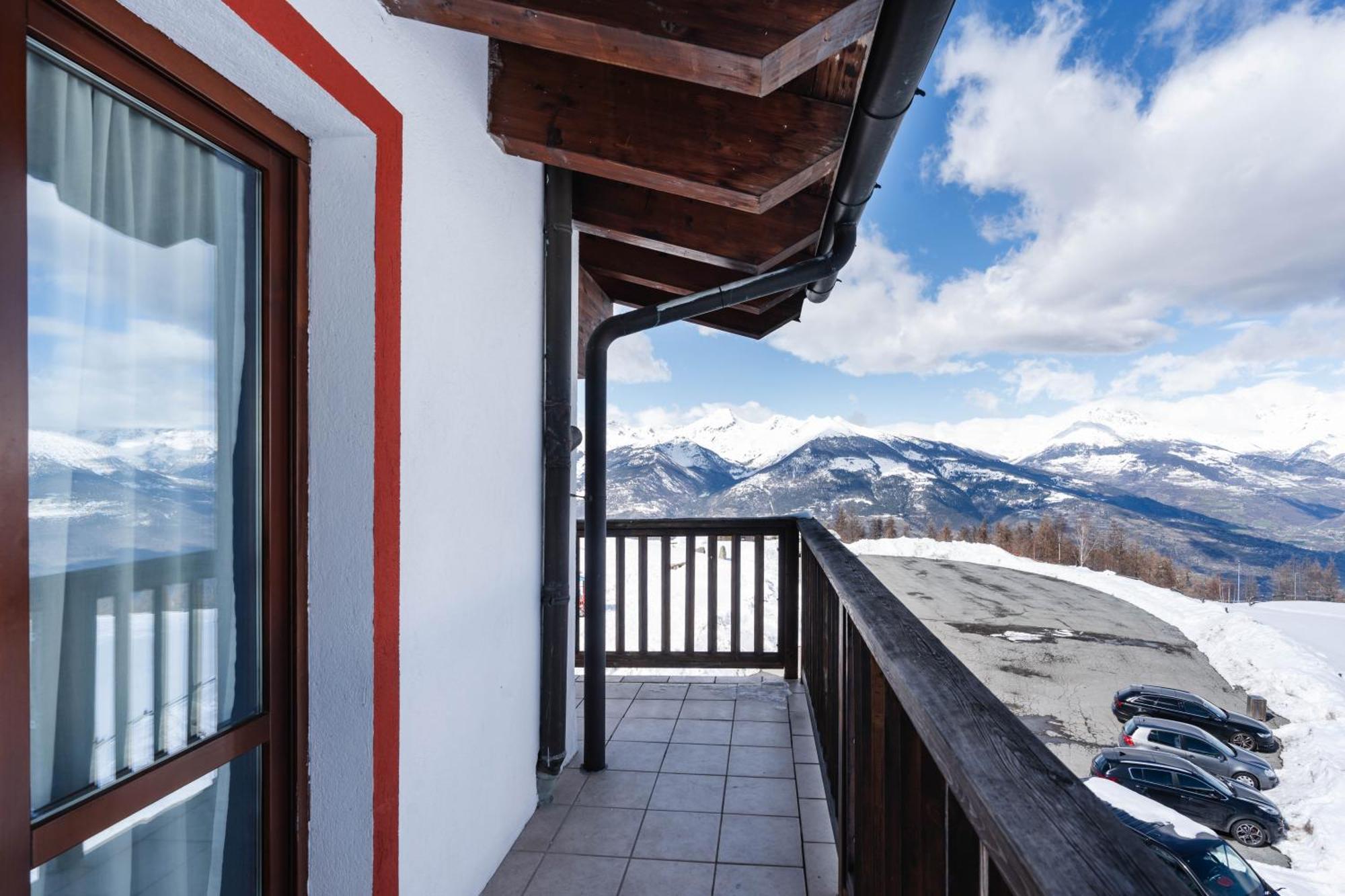 Chalet Des Alpes Gressan Esterno foto