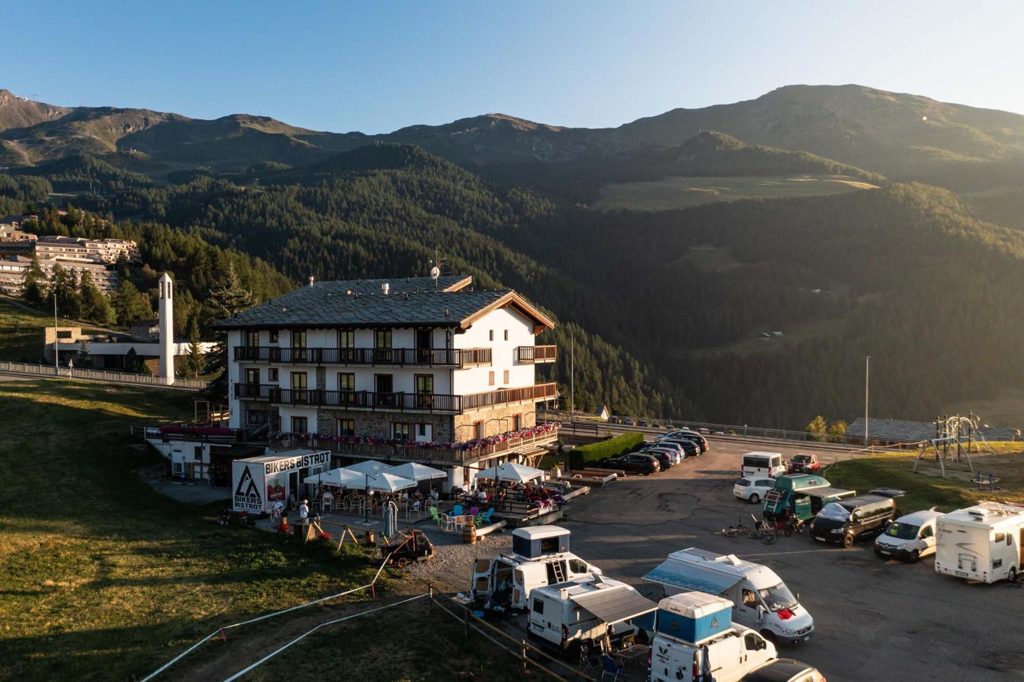 Chalet Des Alpes Gressan Esterno foto