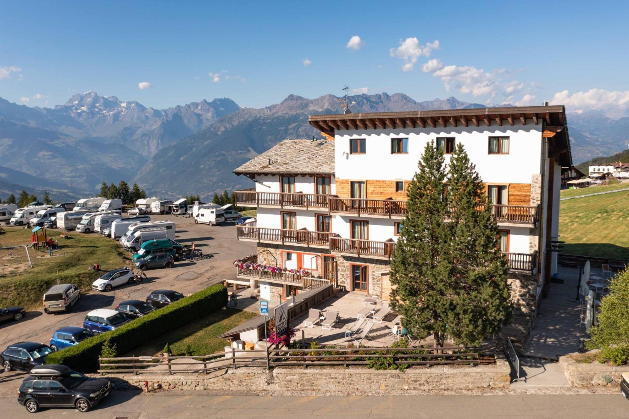 Chalet Des Alpes Gressan Esterno foto